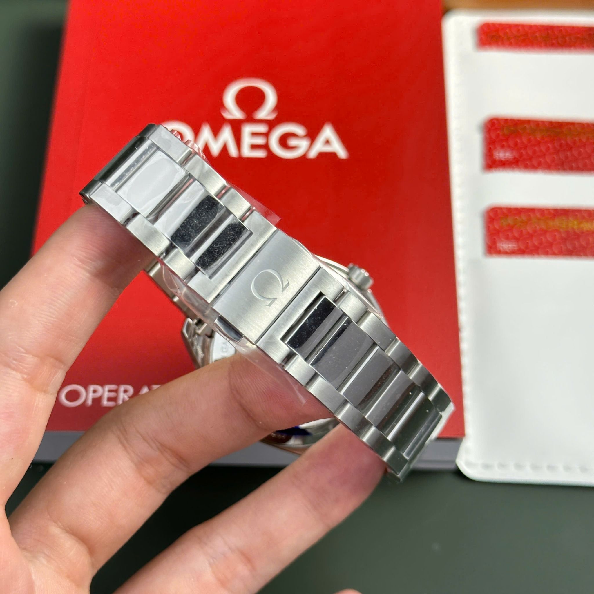 omega aqua terra 41mm edelstahl weiß omega aqua terra 41mm edelstahl weiß