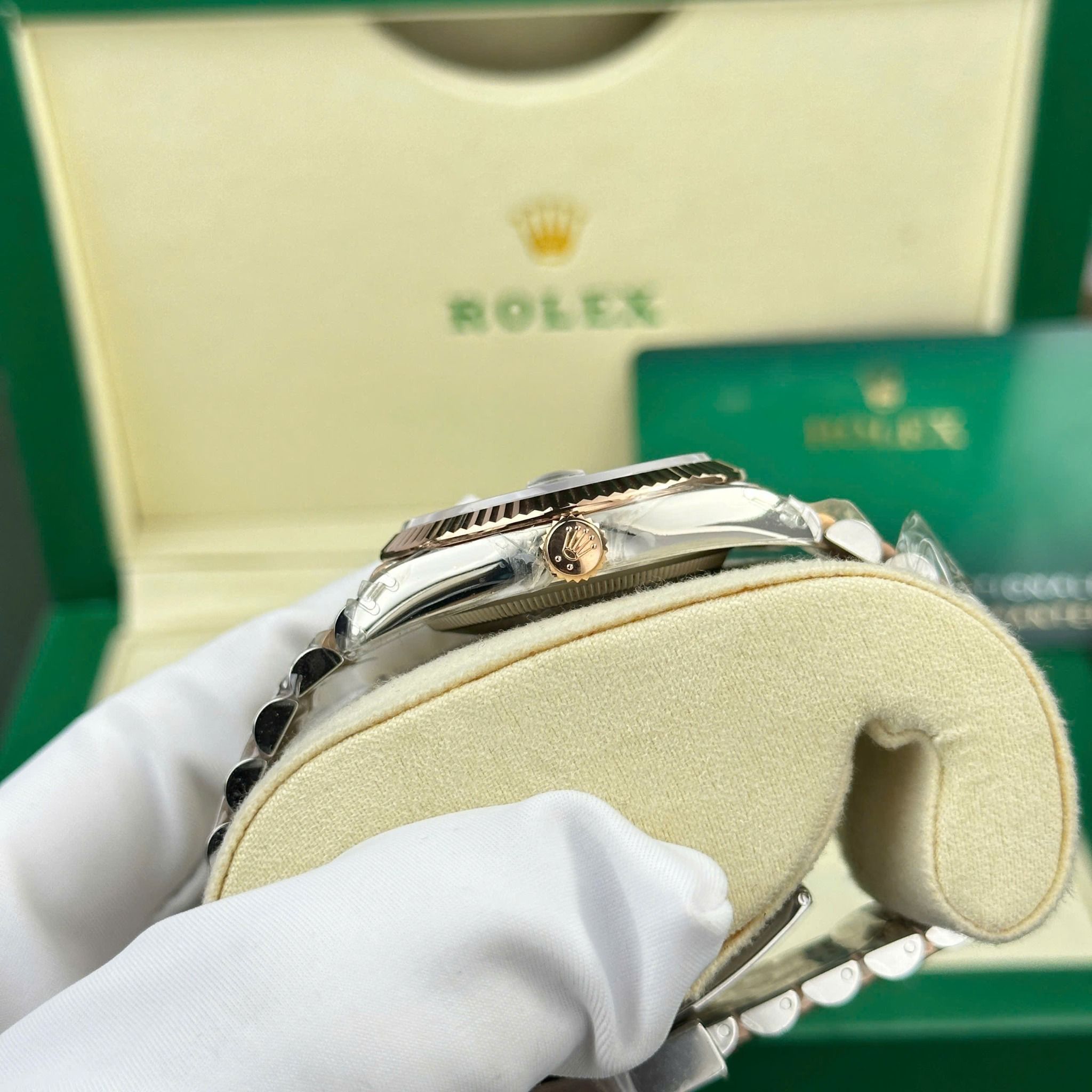 rolex datejust 41mm edelstahl wimbledon (plain bezel) rolex datejust 41mm edelstahl wimbledon (plain bezel)